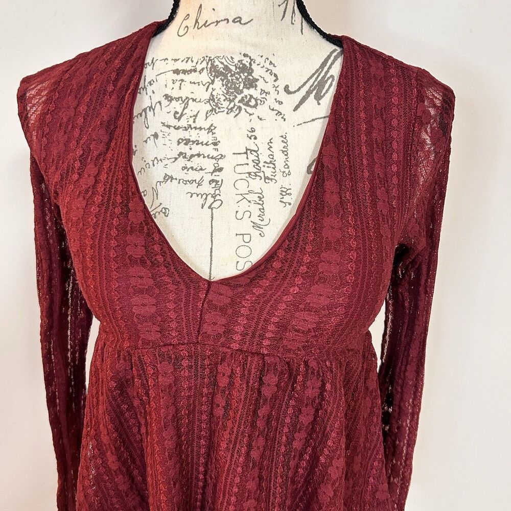 Ruby & Jewell Lace Peplum Top XS Burgundy Sheer Boho Long Sleeve V Neck - Picture 3 of 8